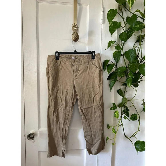 G.H. Bass & Co women’s size 8 khaki pants - Picture 1 of 6
